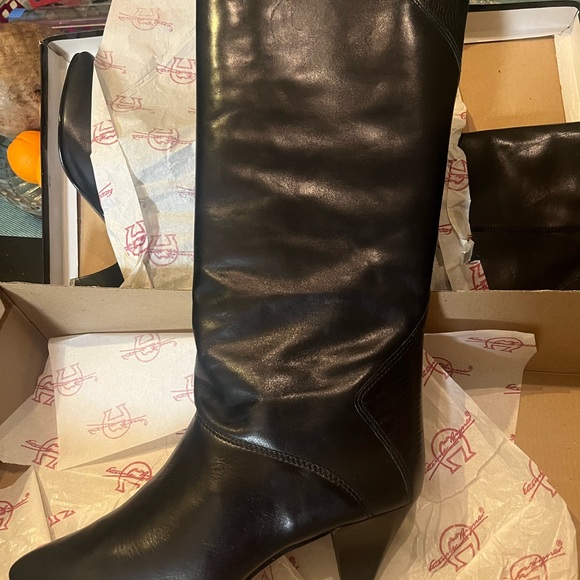 Etienne Aigner black leather boots, like new, with box - heel tips are white. - Picture 7 of 15